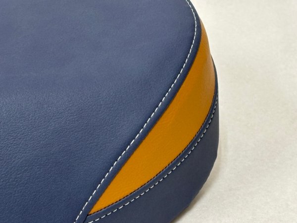 画像3: Cifmo(シフモ) スーパーカブ50/110(AA09/JA59) シートカバー【ネイビー／キャメル】(被せるだけの簡単装着) 日本製シートカバー【全国送料無料】 (3)